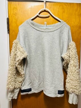 Anthropologie Cream Crewneck Sweatshirt with Sherpa Sleeves